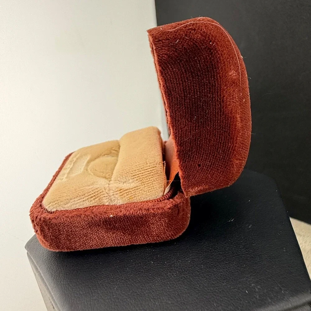 Vintage Daniel Jewelry Ring Presentation Box Red Velvet Square Hinged